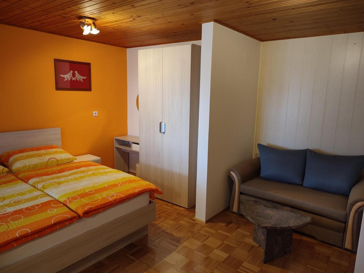 Gostilna Pension Blegos Poljane nad Škofjo Loko Exterior photo