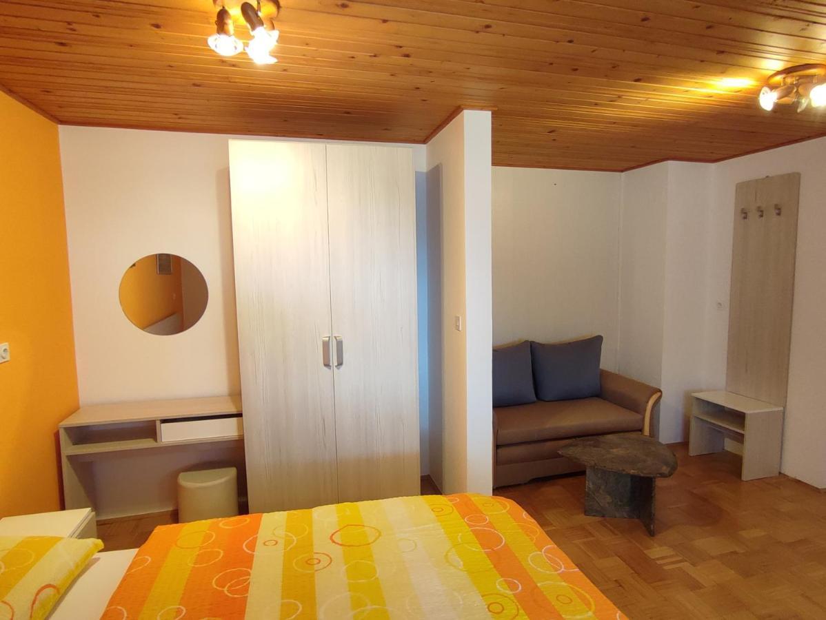 Gostilna Pension Blegos Poljane nad Škofjo Loko Exterior photo